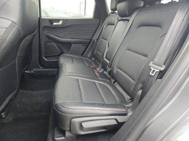 Certified 2022 Ford Escape Titanium w/ Class II Trailer Tow Package image 17