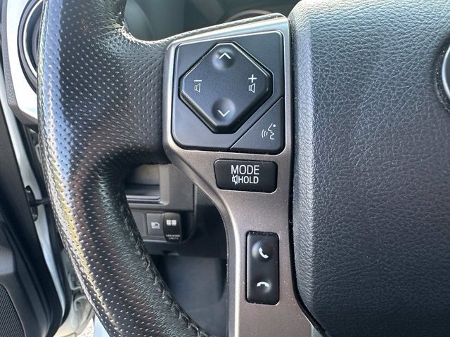 Used 2018 Toyota Tacoma SR5 RWD image 22