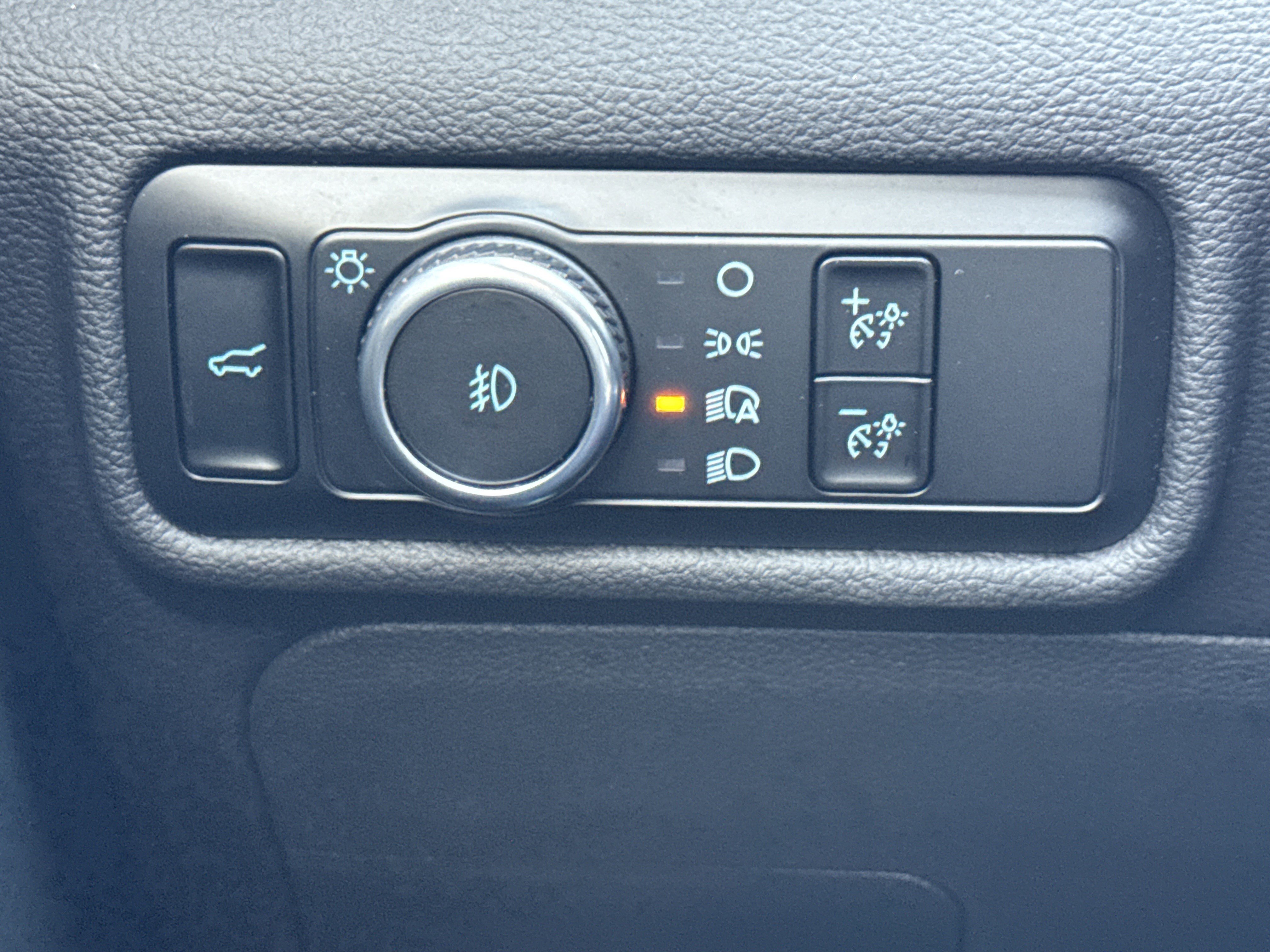 Certified 2024 Ford Explorer ST-Line w/ Class IV Trailer Tow Package image 22