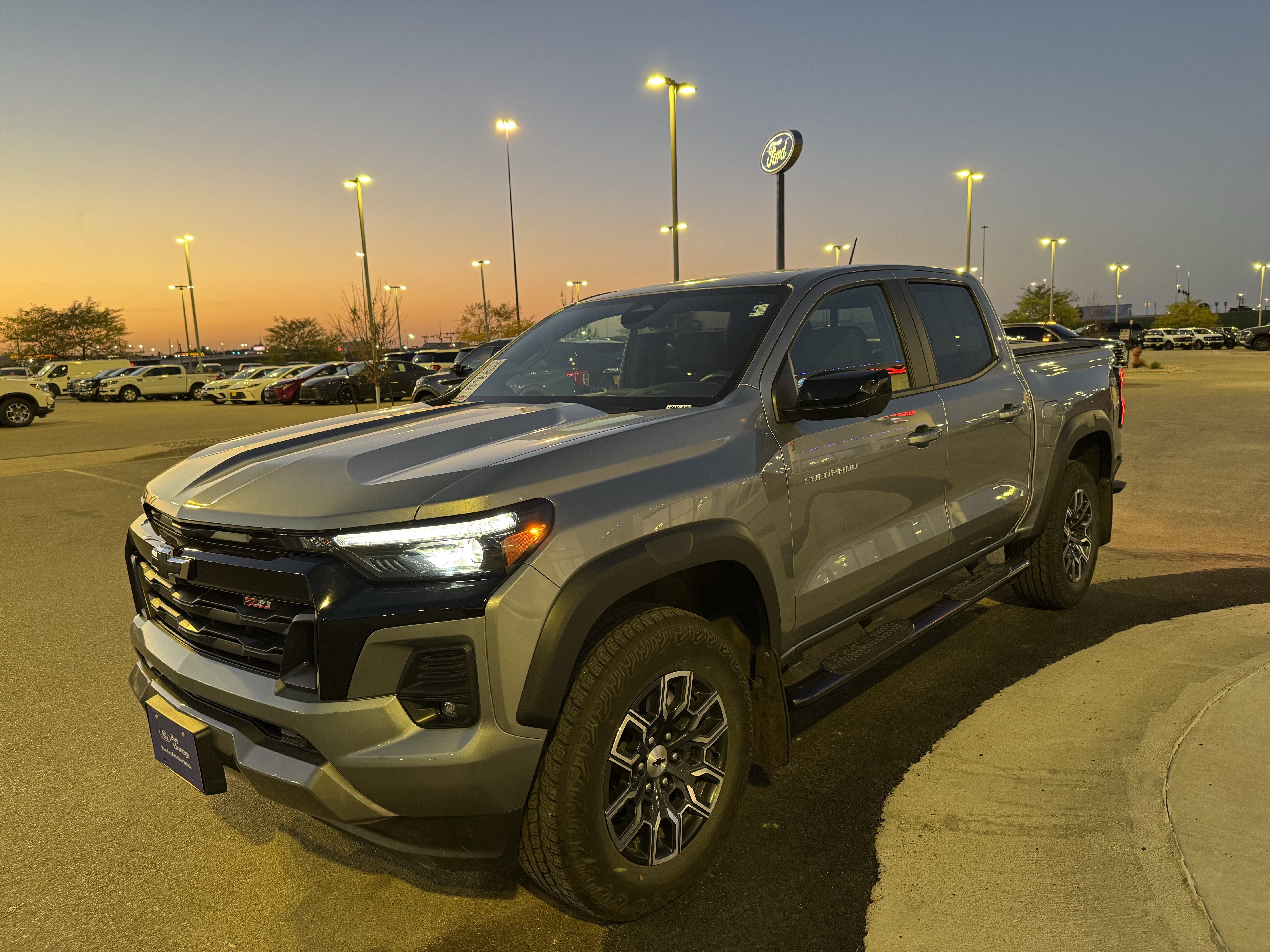 Used 2024 Chevrolet Colorado Z71 w/ Z71 Convenience Package 2 AWD/4WD image 21
