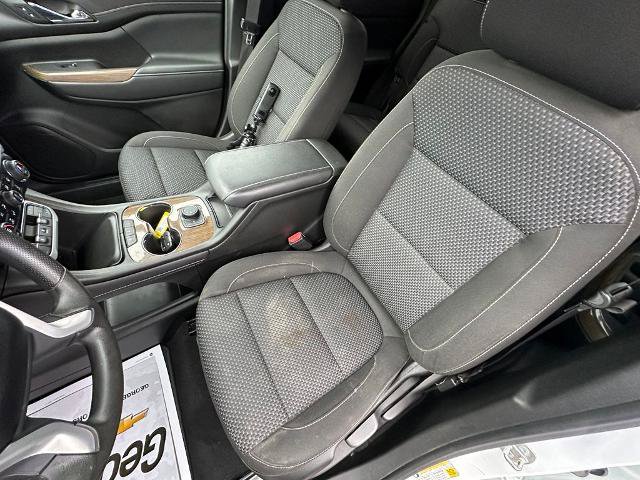 Used 2023 GMC Acadia SLE w/ Elevation Edition FWD image 16