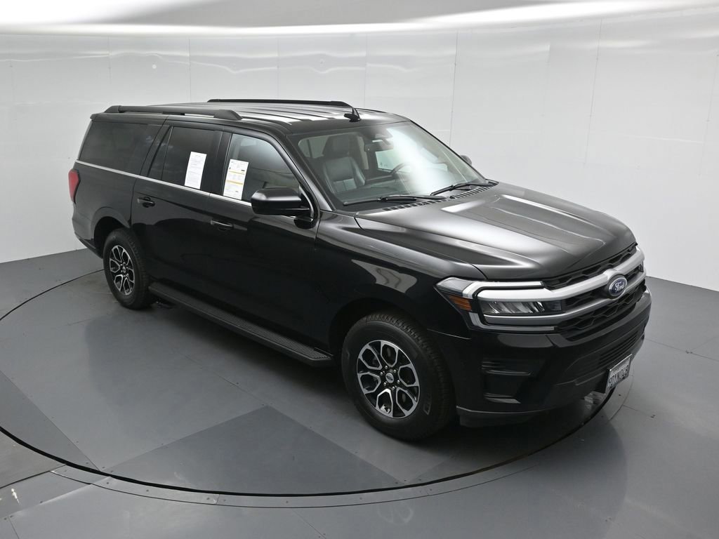 Certified 2022 Ford Expedition Max XLT image 4