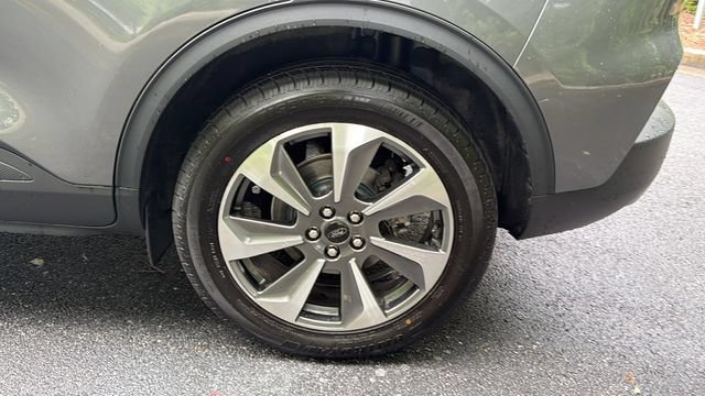 Certified 2024 Ford Escape Platinum AWD/4WD image 20