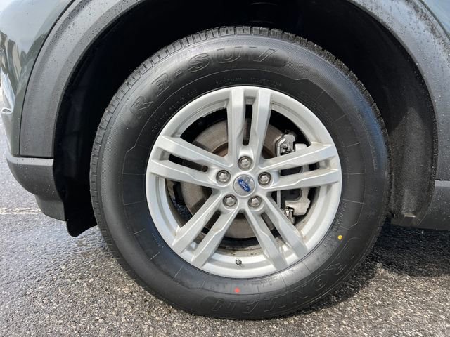 Certified 2022 Ford Explorer XLT w/ Equipment Group 202A image 16