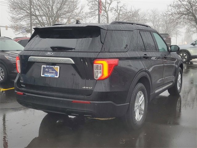 Certified 2023 Ford Explorer XLT image 3