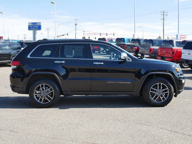 Used 2020 Jeep Grand Cherokee Limited w/ Trailer Tow Group IV AWD/4WD image 3
