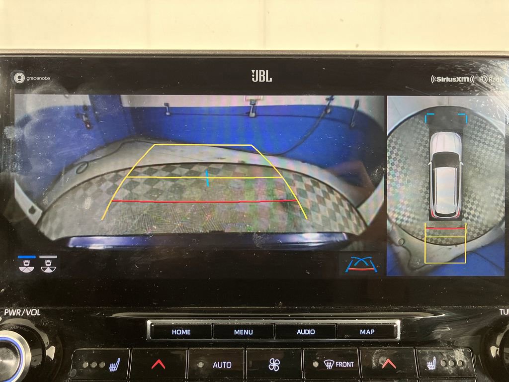 Used 2020 Toyota Highlander Limited image 22