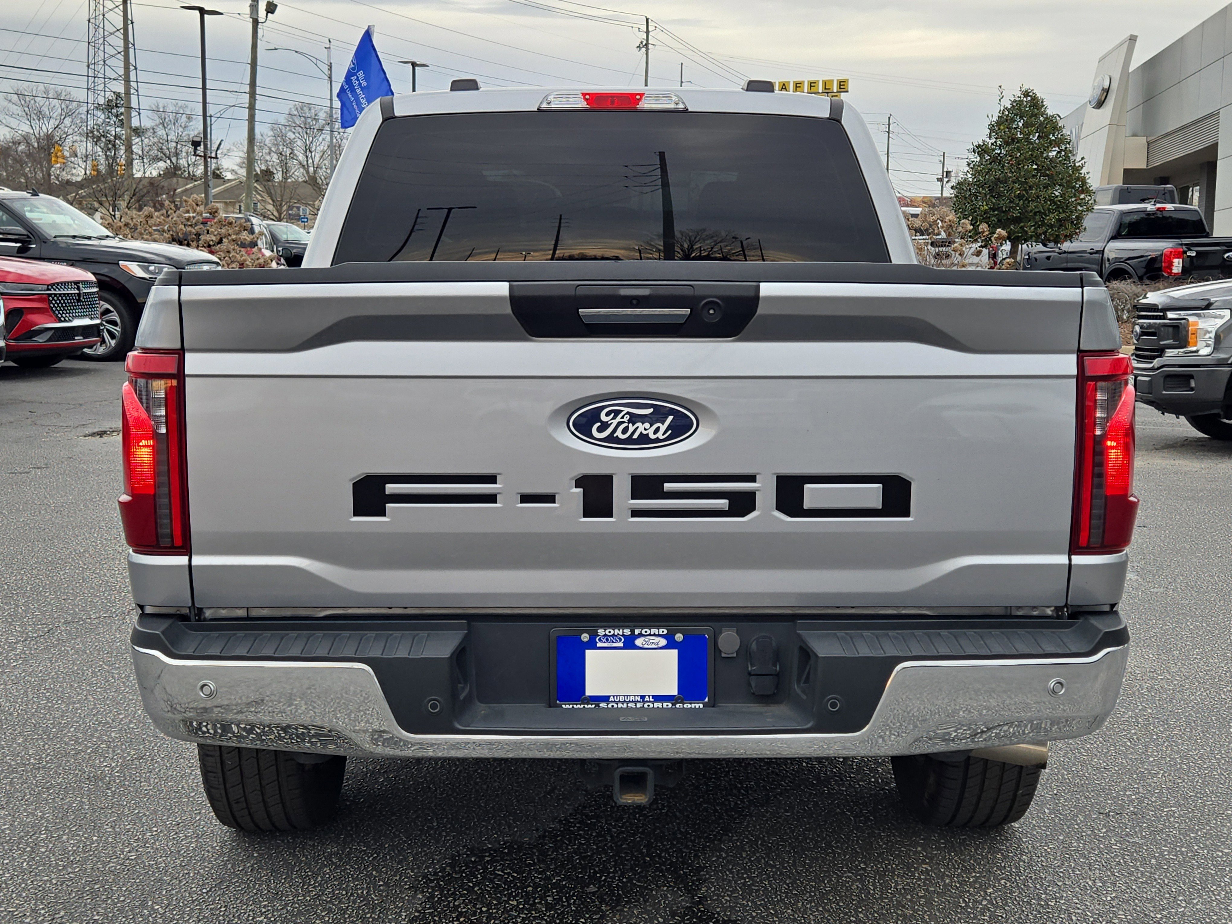 Certified 2024 Ford F150 XLT w/ Mobile Office Package image 5