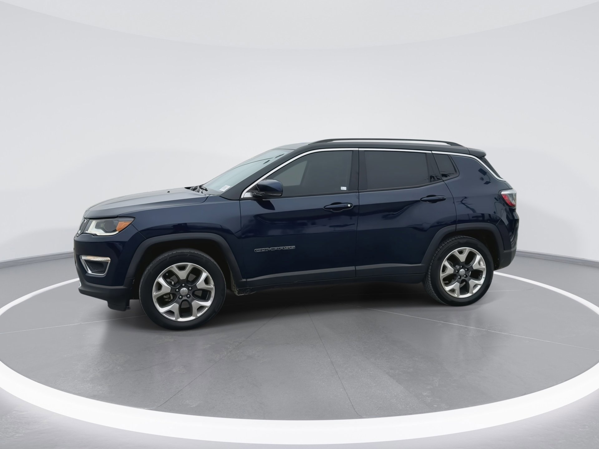 Used 2018 Jeep Compass Limited w/ Navigation Group image 10