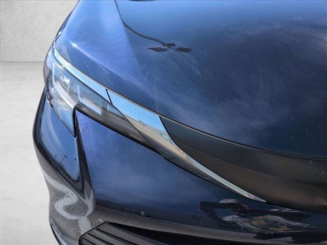 Used 2022 Toyota Sienna XLE image 6