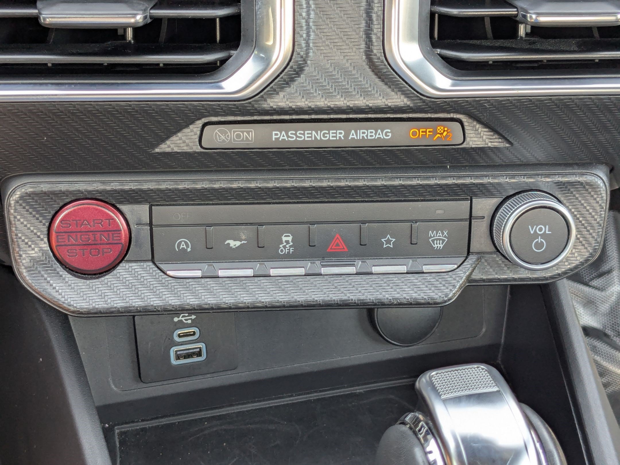Certified 2025 Ford Mustang GT Premium RWD image 26