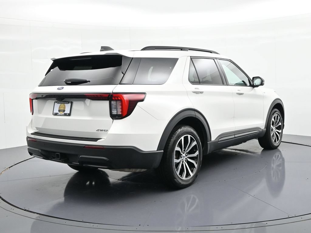 Certified 2025 Ford Explorer ST-Line AWD/4WD image 6