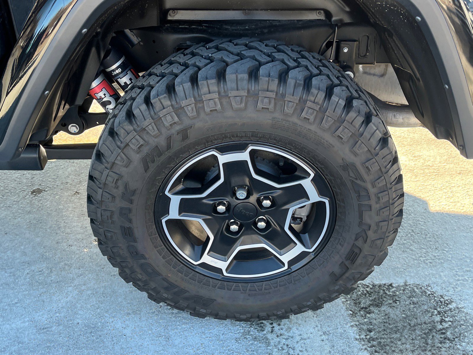 Used 2023 Jeep Gladiator Mojave w/ Cold Weather Group image 20