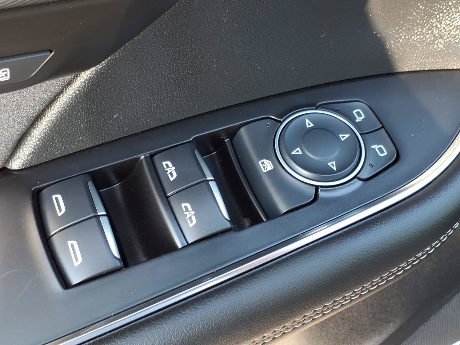 Used 2025 Buick Envision Sport Touring AWD/4WD image 11