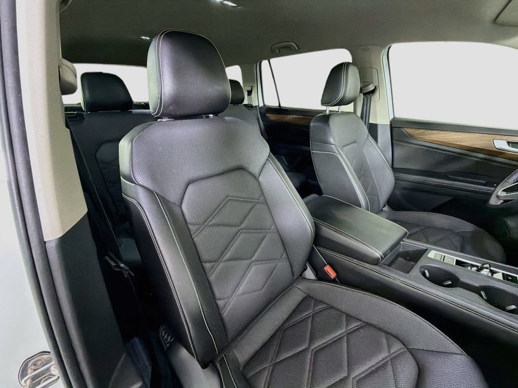 Used 2024 Volkswagen Atlas SE FWD image 30