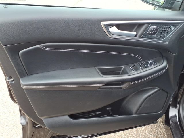 Certified 2023 Ford Edge Titanium AWD/4WD image 11