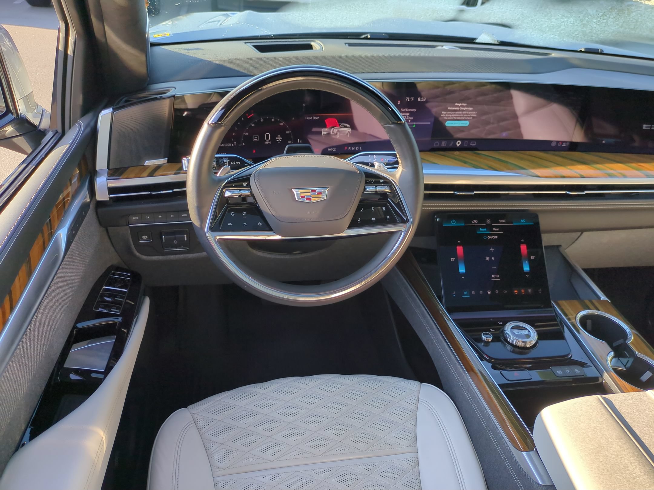 Used 2025 Cadillac Escalade ESV Sport Platinum w/ LPO, Floor Liner Package AWD/4WD image 35
