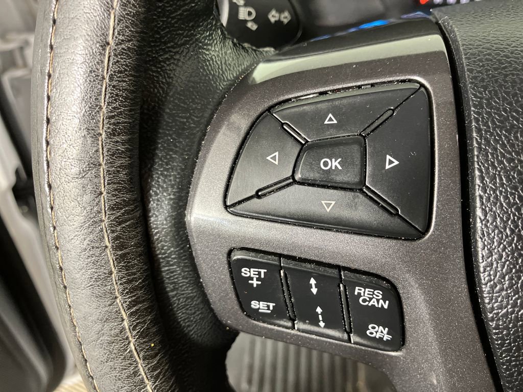Certified 2019 Ford Ranger Lariat w/ Black Appearance Package image 17