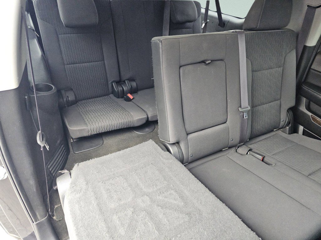 Used 2017 Chevrolet Suburban LS image 24