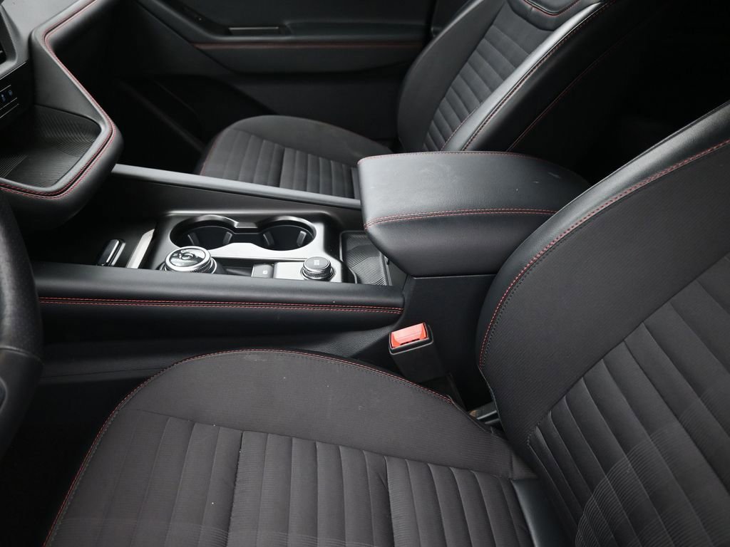 Certified 2025 Ford Explorer ST-Line image 25