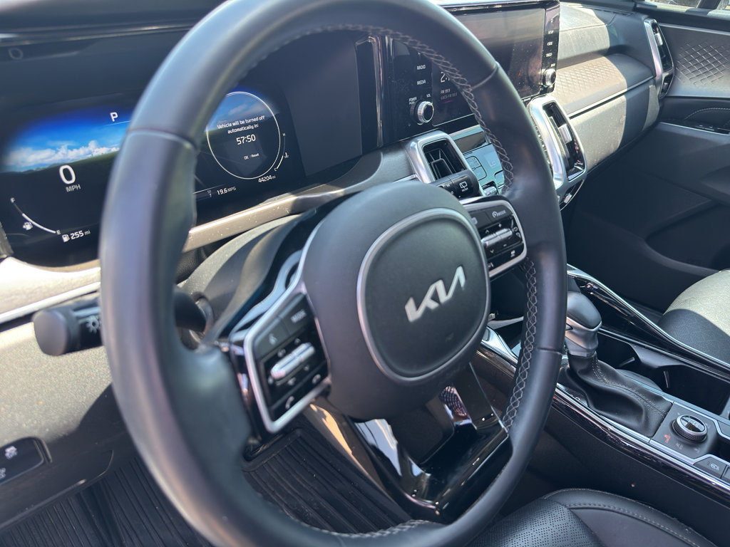 Used 2023 Kia Sorento SX AWD/4WD image 13