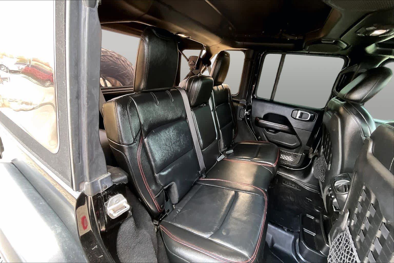 Used 2018 Jeep Wrangler Unlimited Rubicon AWD/4WD image 12