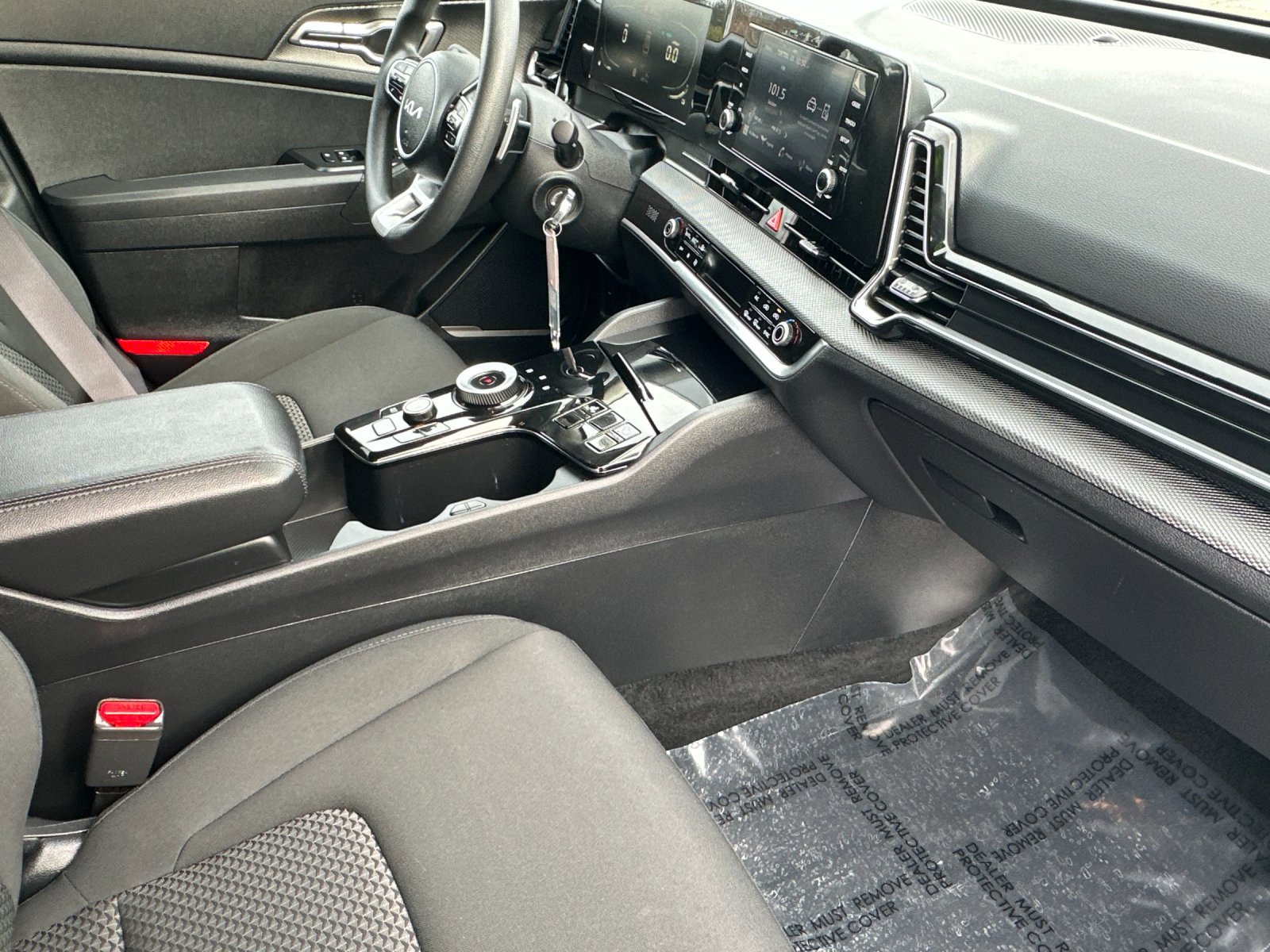 Used 2023 Kia Sportage LX image 16