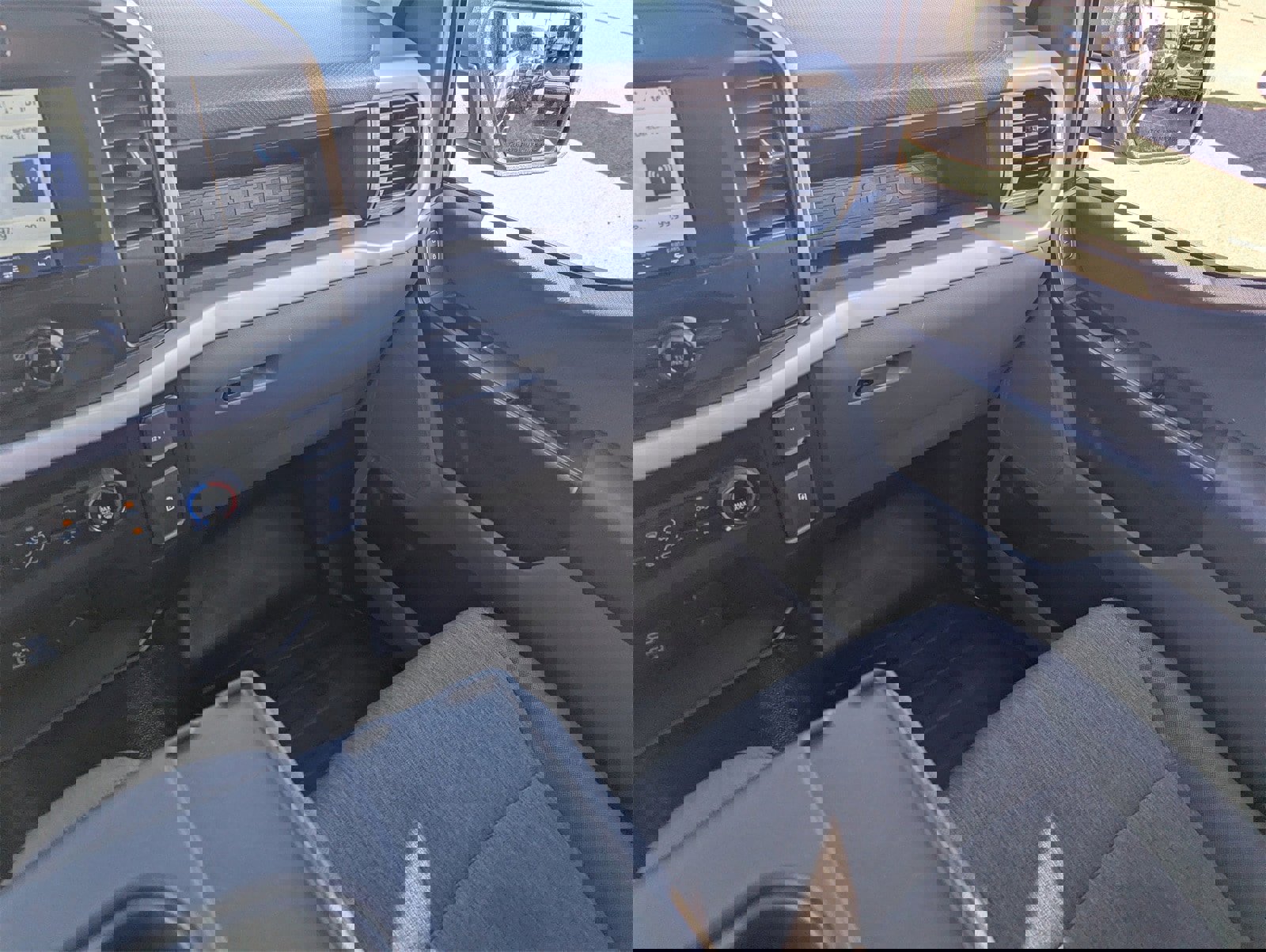 Certified 2022 Ford F150 XL w/ Equipment Group 101A High image 19