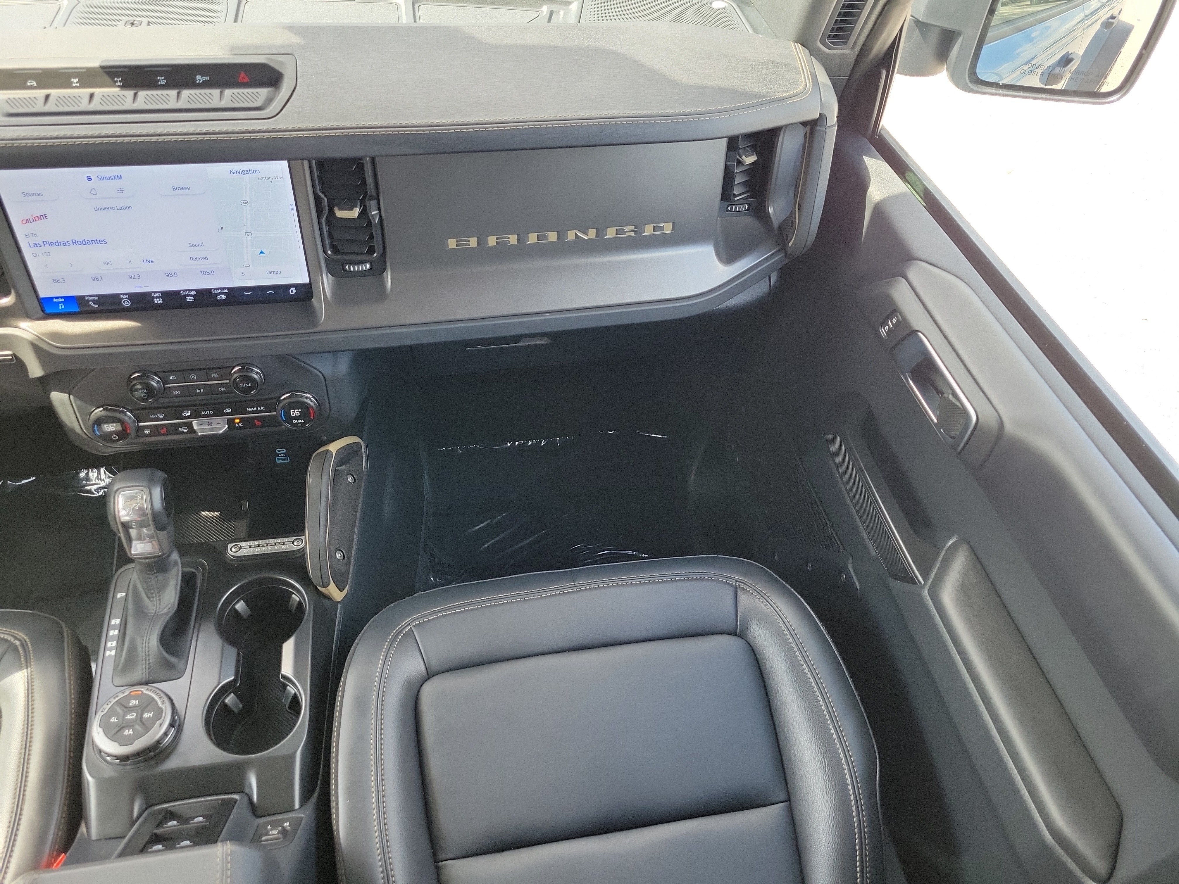 Certified 2025 Ford Bronco Badlands AWD/4WD image 15