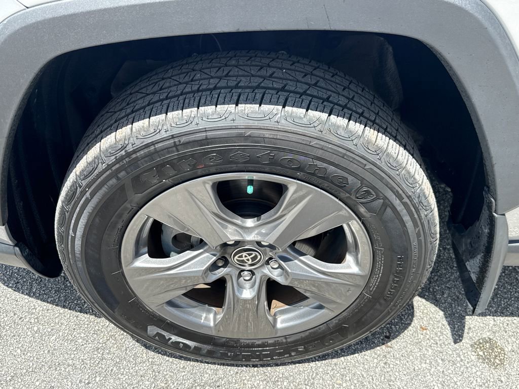 Used 2024 Toyota RAV4 XLE w/ Convenience Package image 13