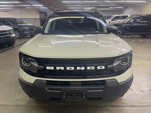 Certified 2025 Ford Bronco Sport Outer Banks w/ Outer Banks Tech Package+ AWD/4WD image 8