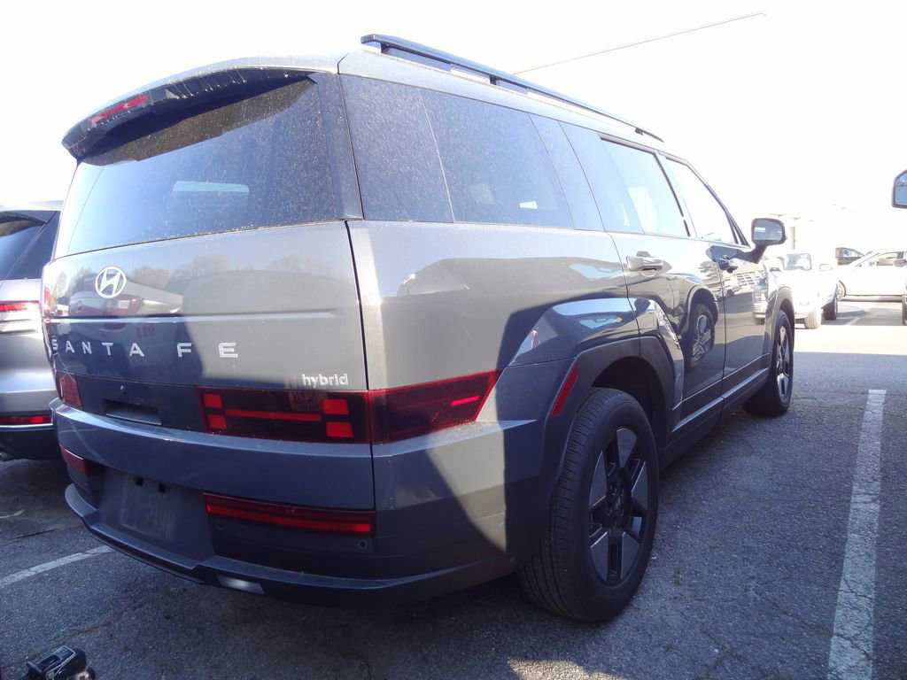 Used 2025 Hyundai Santa Fe SEL image 2