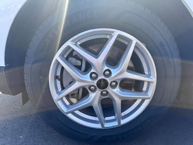 Certified 2024 Ford Edge SEL image 9