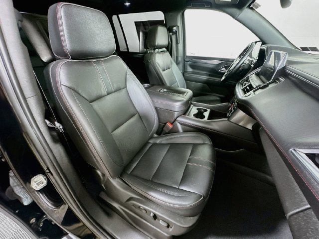 Used 2023 Chevrolet Suburban RST w/ Luxury Package AWD/4WD image 38