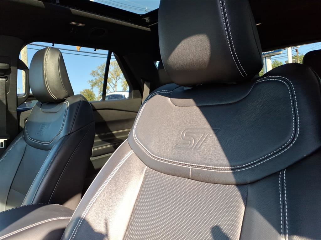 Certified 2022 Ford Explorer ST w/ Equipment Group 401A image 21