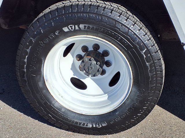 Certified 2022 Ford E-350 and Econoline 350 Super Duty RWD image 30