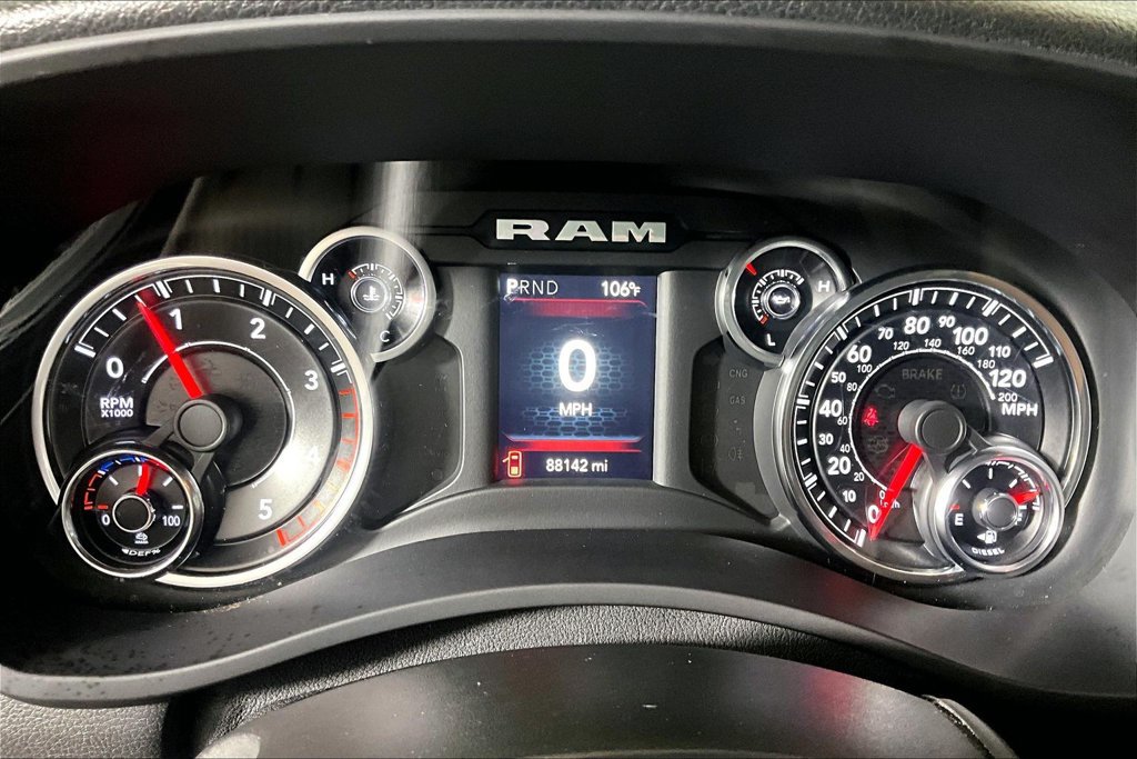 Used 2022 RAM 2500 Tradesman w/ Chrome Appearance Group AWD/4WD image 16