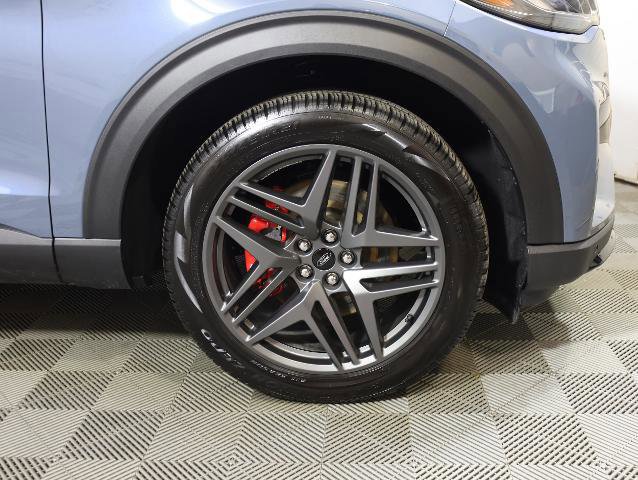 Certified 2025 Ford Explorer ST-Line w/ Premium Package image 26