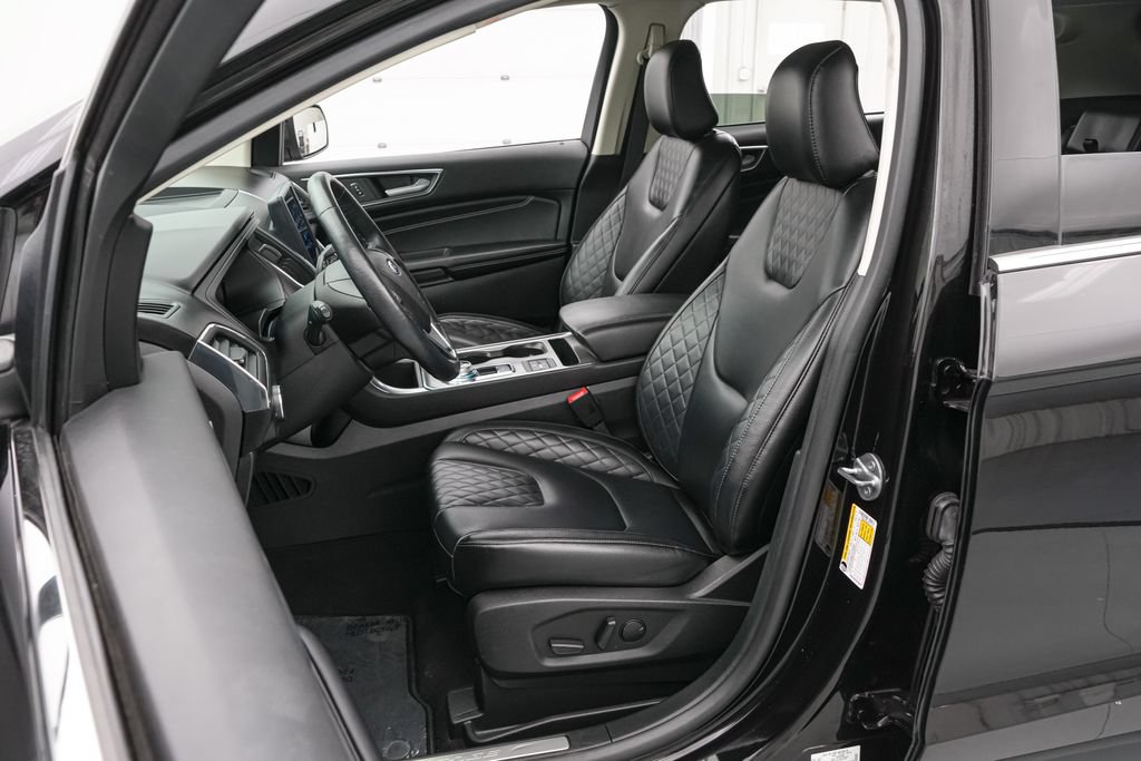 Certified 2023 Ford Edge Titanium AWD/4WD image 11