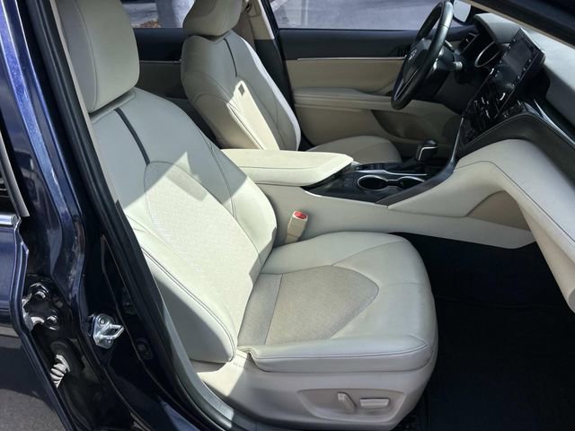 Used 2022 Toyota Camry XLE w/ Cold Weather Package image 27