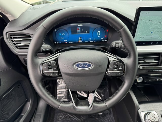 Certified 2025 Ford Escape SE w/ PHEV Premium Package image 22