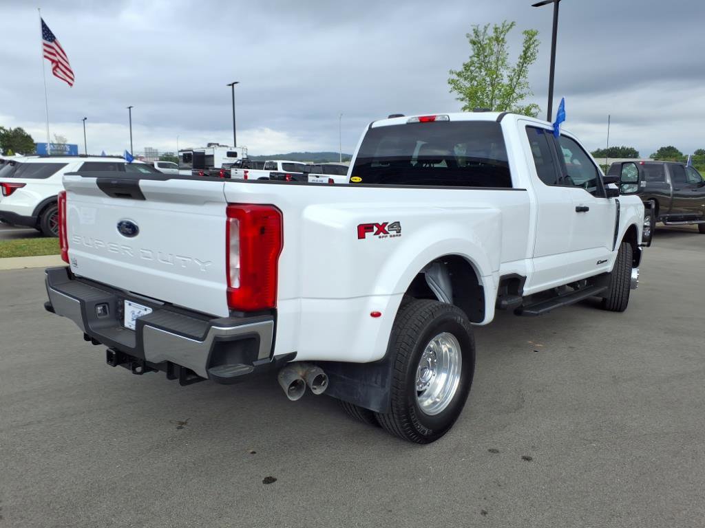 Certified 2024 Ford F350 XLT image 5