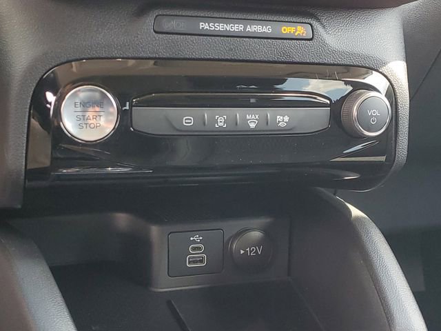Certified 2025 Ford Escape SE FWD image 15