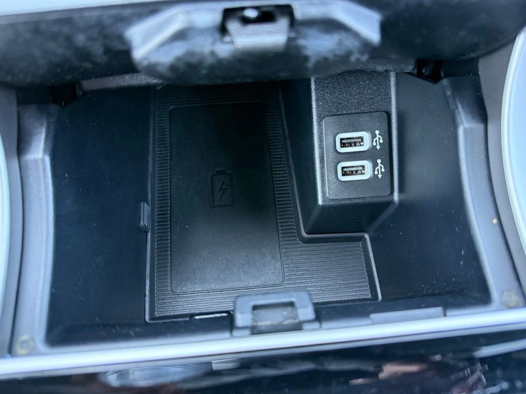 Certified 2020 Ford Edge ST-Line image 23