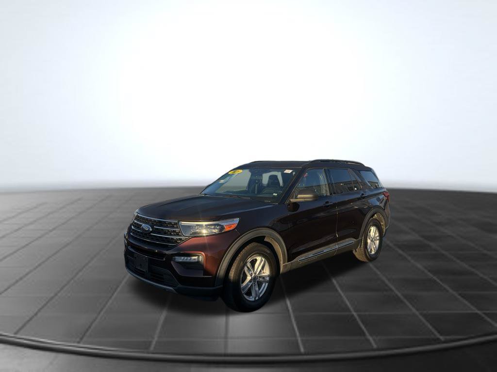Certified 2020 Ford Explorer XLT w/ Equipment Group 202A AWD/4WD image 4