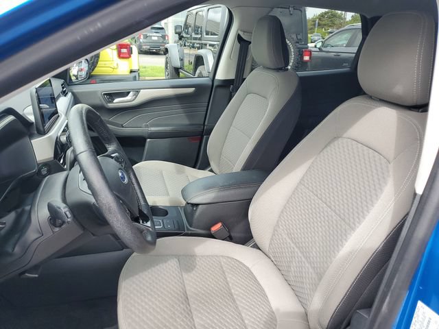 Certified 2021 Ford Escape SE w/ SE Sport Appearance Package AWD/4WD image 5