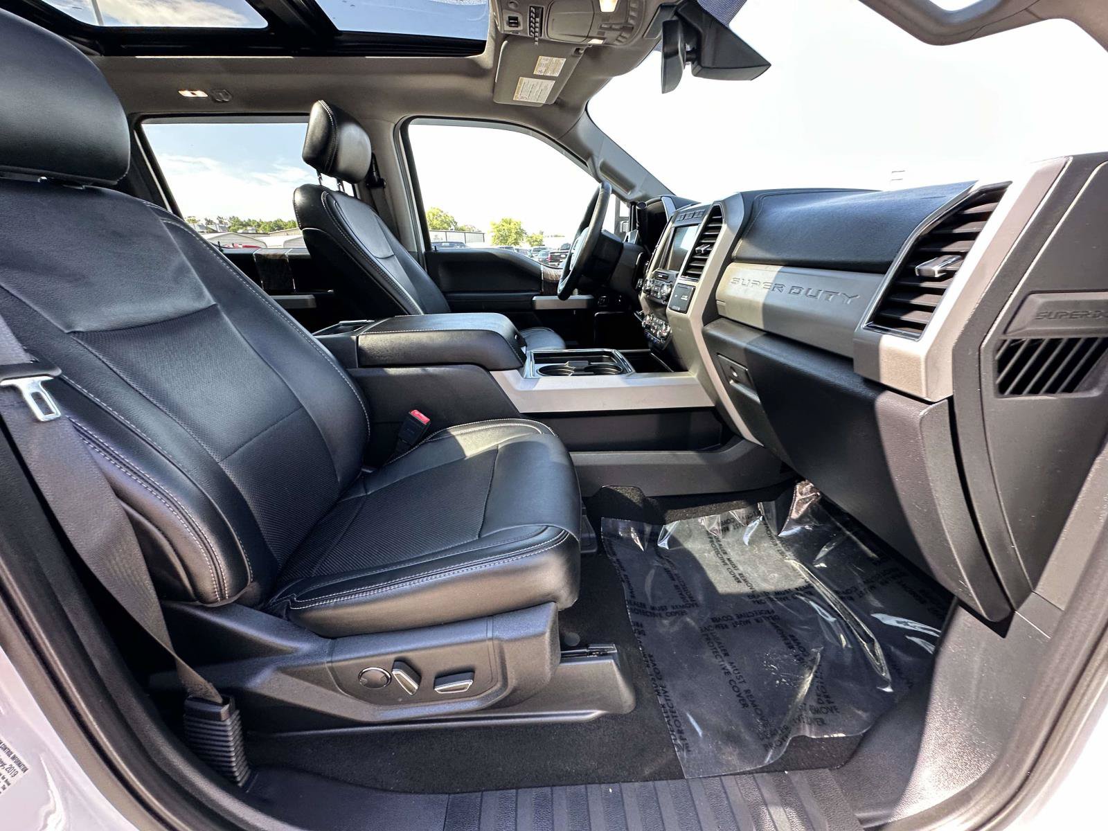 Certified 2019 Ford F350 Lariat w/ Lariat Ultimate Package AWD/4WD image 24