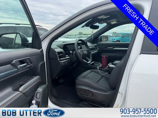 Used 2025 GMC Terrain Elevation w/ Elevation Premium Package AWD/4WD image 5