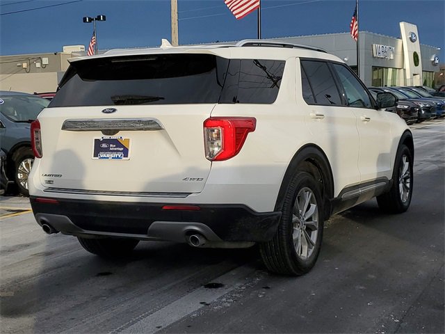 Certified 2023 Ford Explorer Limited w/ Limited Technology Package image 3