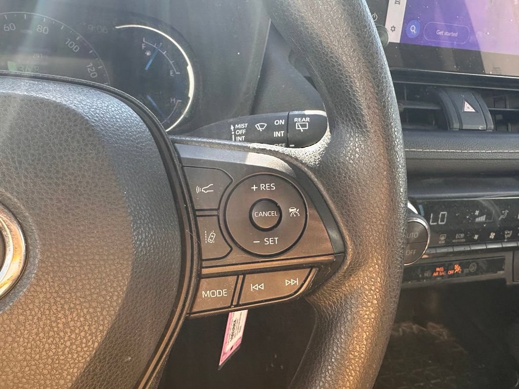 Used 2023 Toyota RAV4 LE AWD/4WD image 30